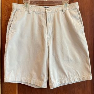Men’s Docker’s shorts light tan/khaki. Size 34